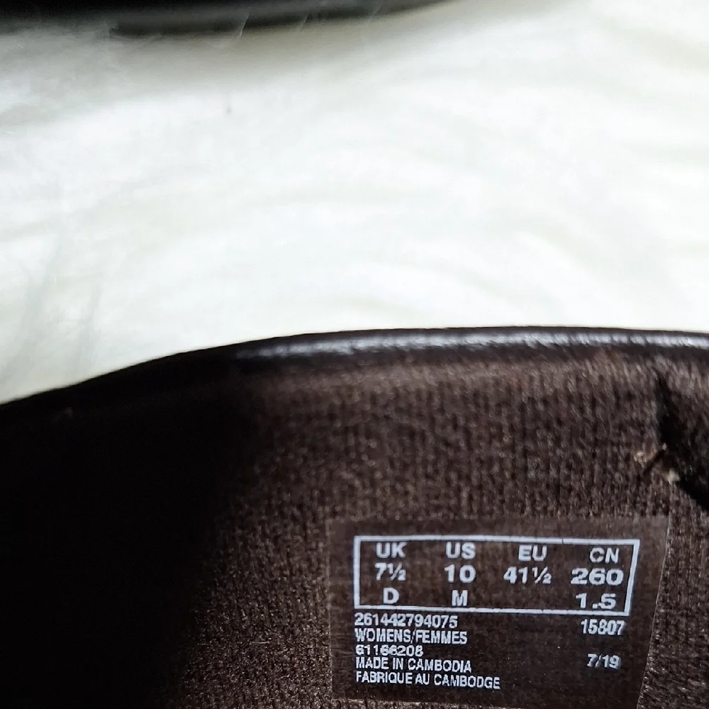 Women's Brown Leather Clarks Slip-On Shoes